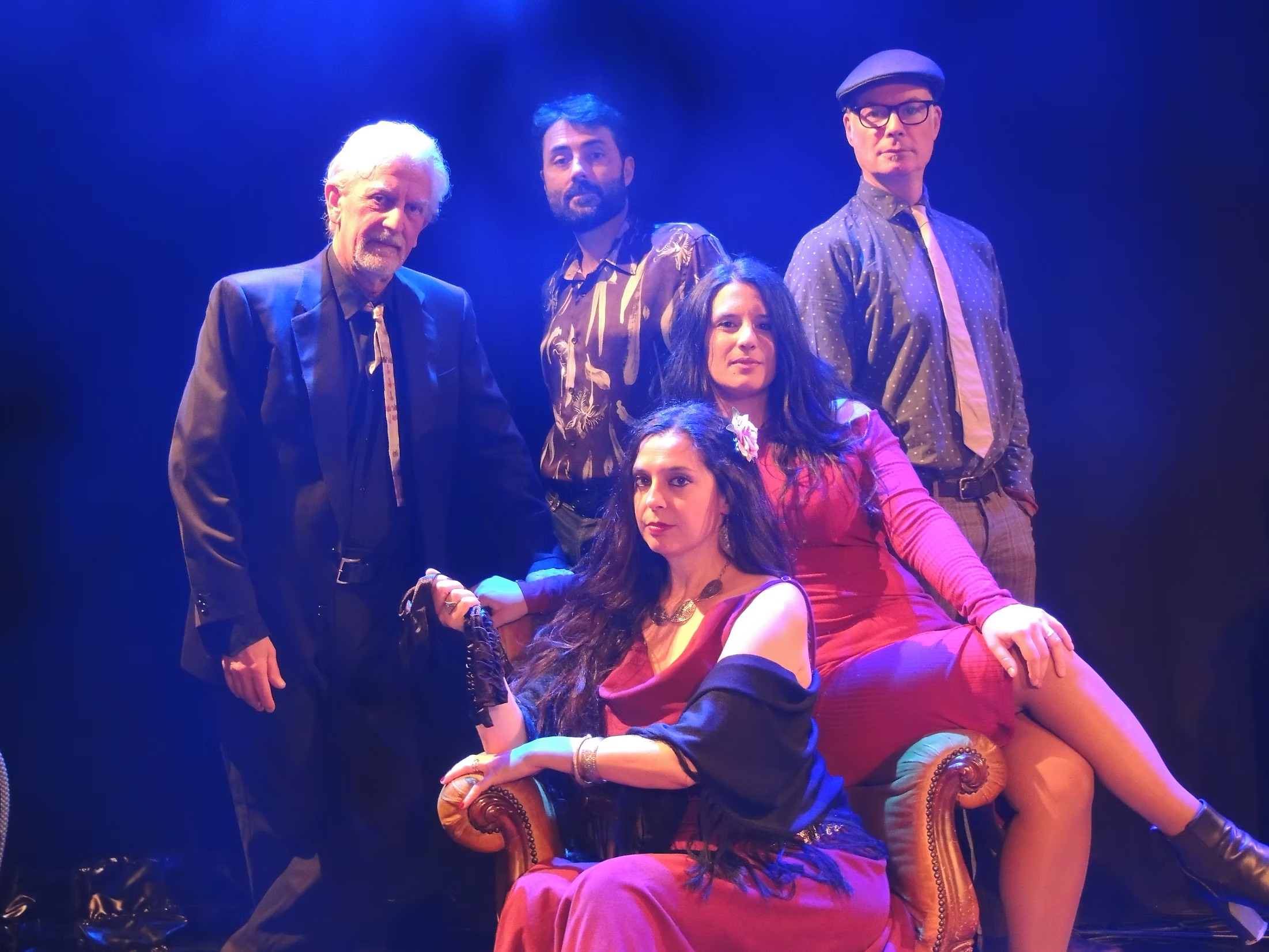 Manuela Iori ritratta al pianoforte