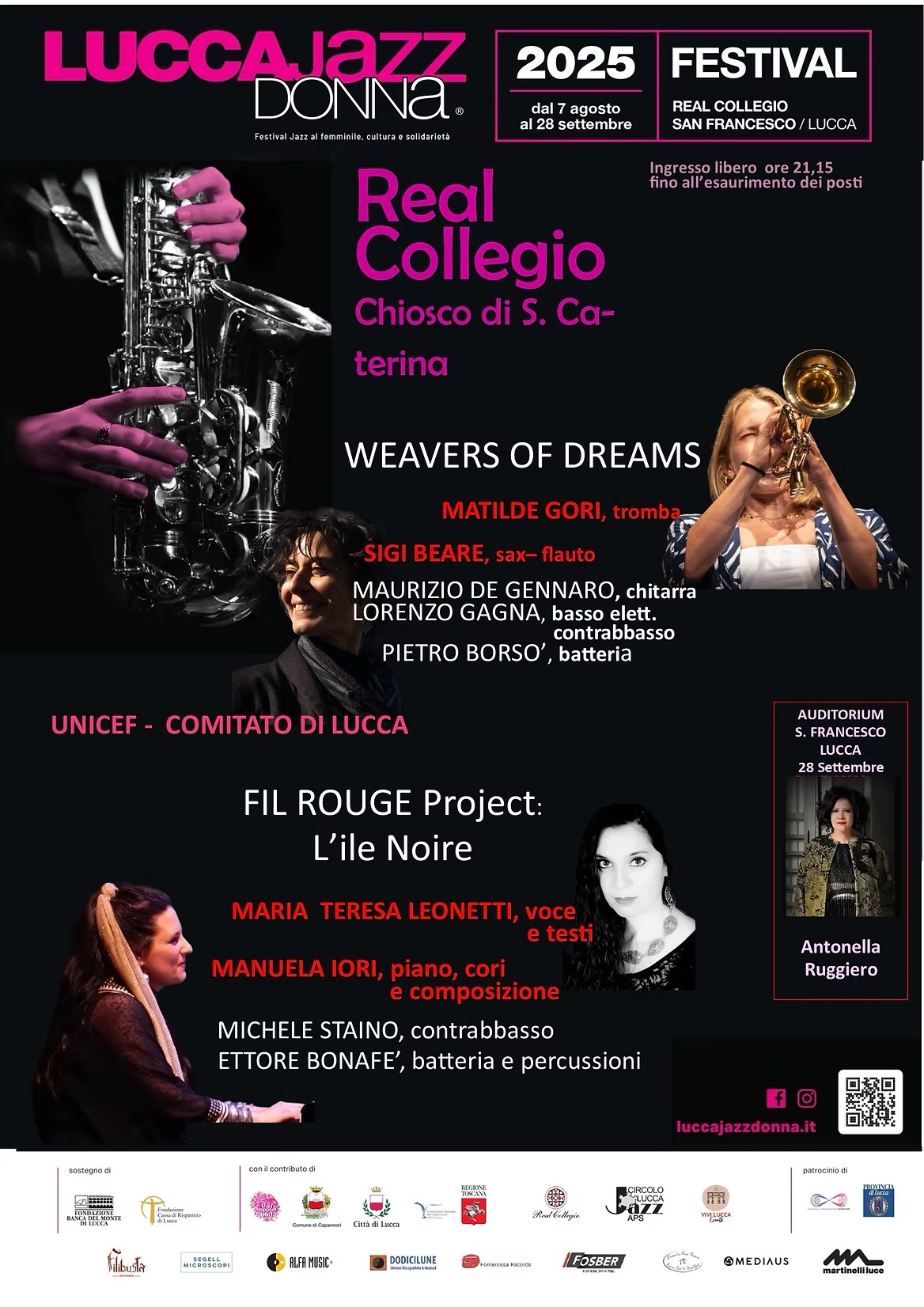 Primo piano di Manuela Iori al piano a coda